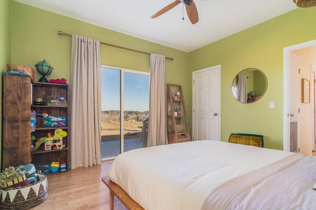 Near Pappy & Harriet'S + Rimrock Ranch W/ Hot Tub Villa Pioneertown ภายนอก รูปภาพ